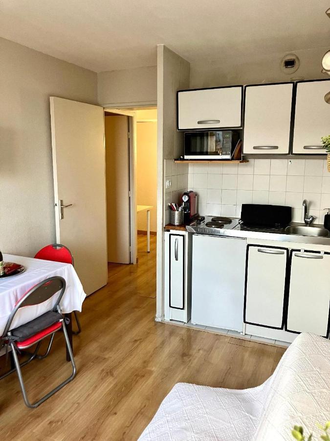 2 Pièces En étage élevé, Centre-ville Au Calme, Petite Vue Appartamento *